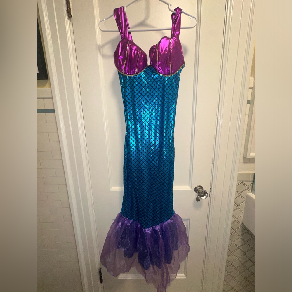 Mermaid costume 🧜‍♀️ 🎃